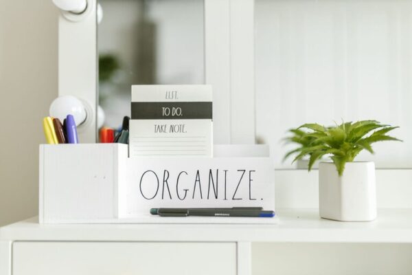 Simple Tips for Organising a Clutter-Free Home Office Space